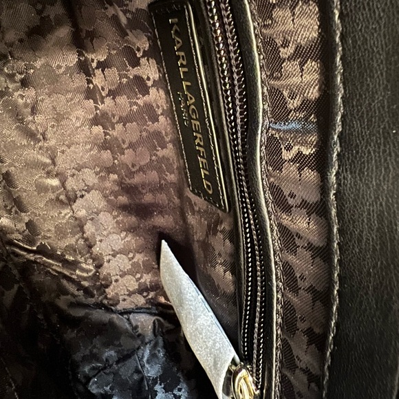 Karl Lagerfeld Quilted Leather Crossbody NWT, turn lock open and pocket in back! - Picture 7 of 9